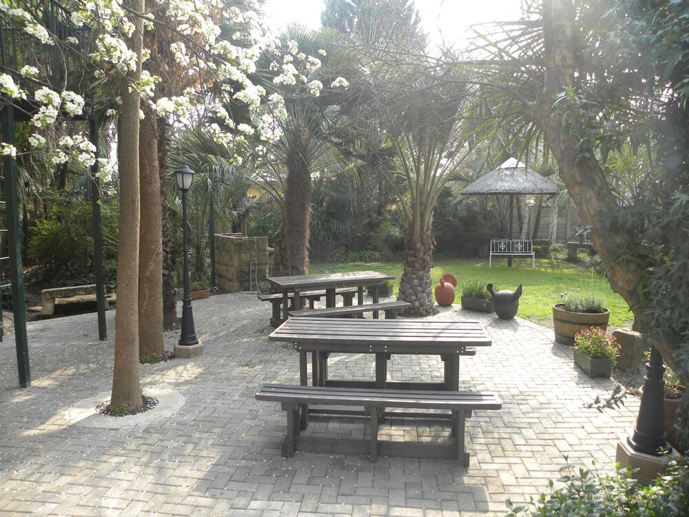 Ladybrand Guest House 27/50
