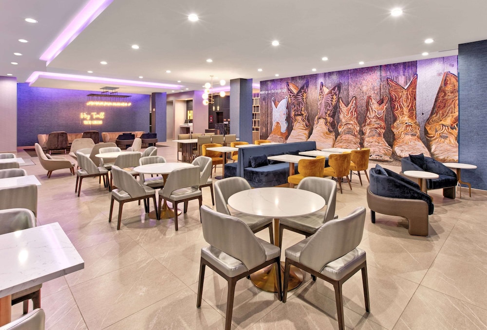 La Quinta Inn & Suites by Wyndham Terrell 30/41