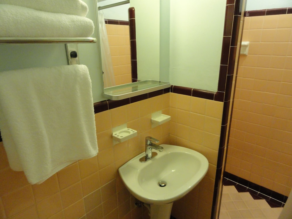 Viscay Hotel 38/40