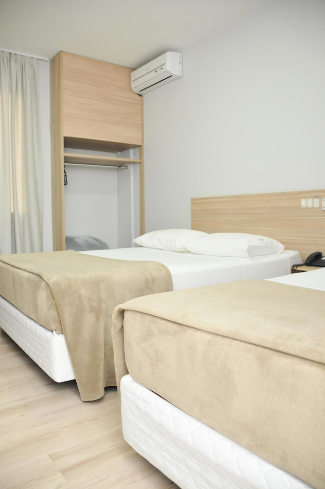 Hotel Vivendas Centro 10/35