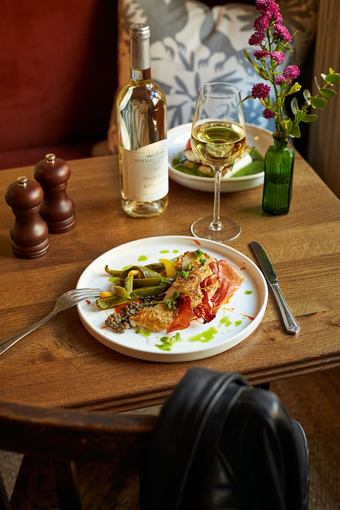 Lime Tree Hotel 40/50