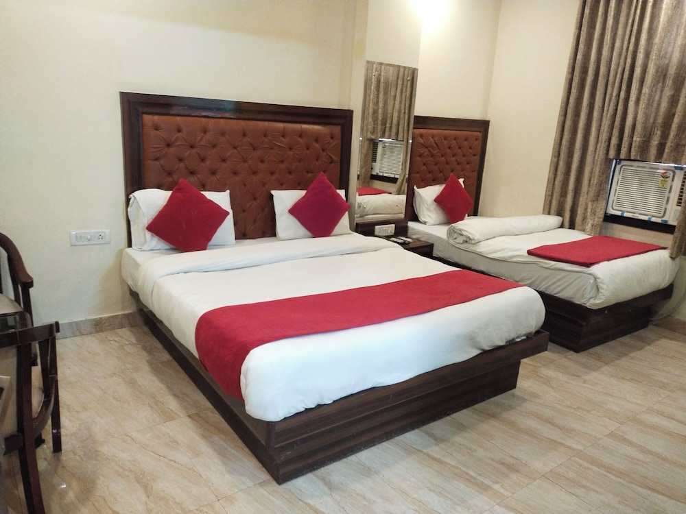 Hotel Indo Continental 12/20