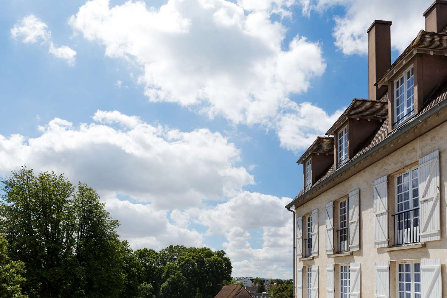 Best Western Blanche De Castille Dourdan 3/22