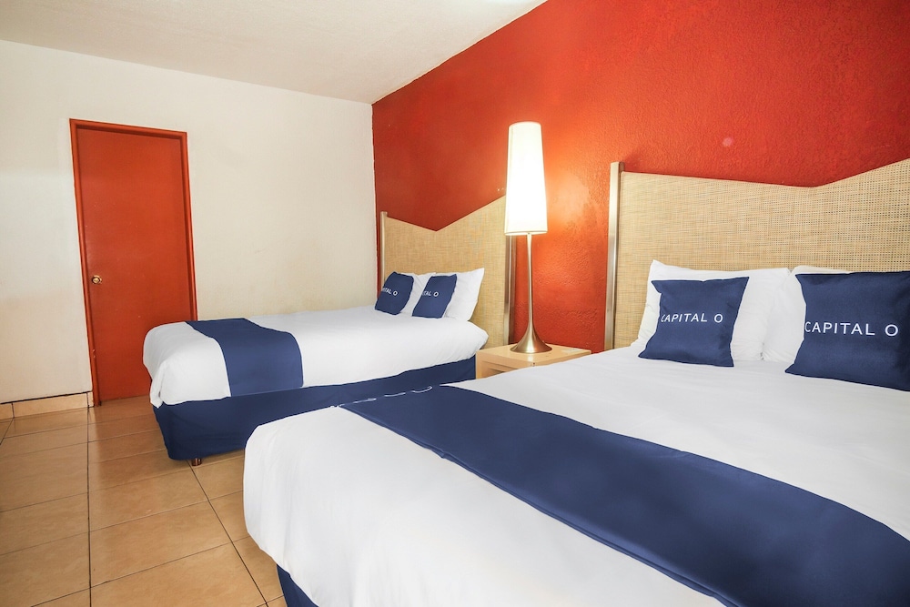 Hotel Costa Ensenada 23/68