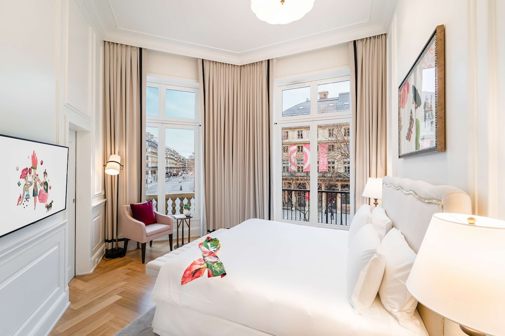 Hotel Du Louvre 35/69