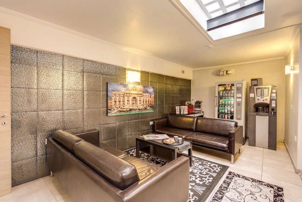 Aurelia Vatican Apartments 30/66