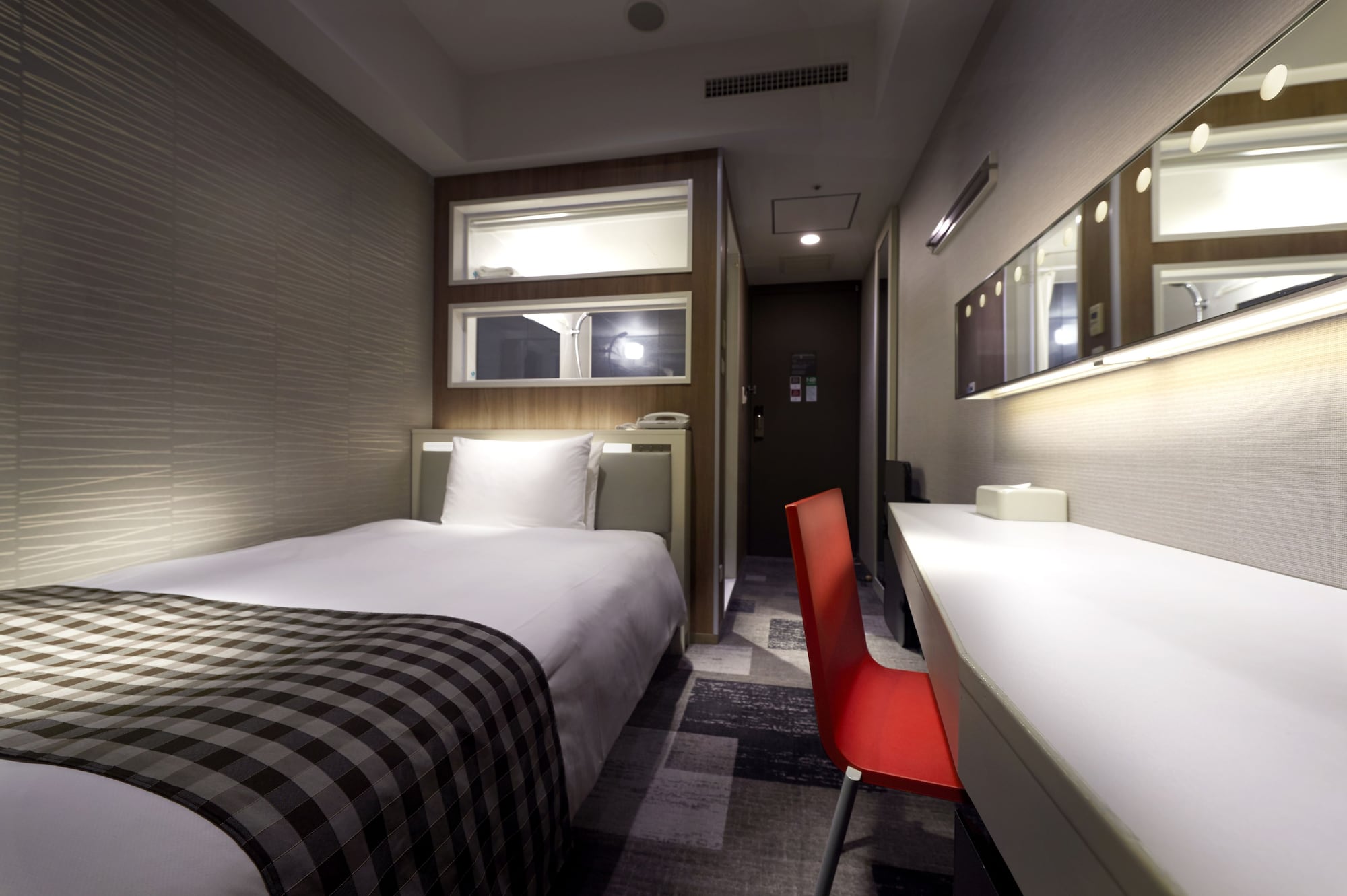 SEMI ROOM, SEMI DOUBLE BED