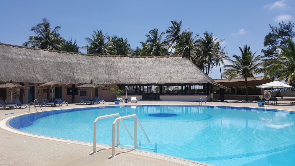 The Kairaba Beach Hotel 18/75