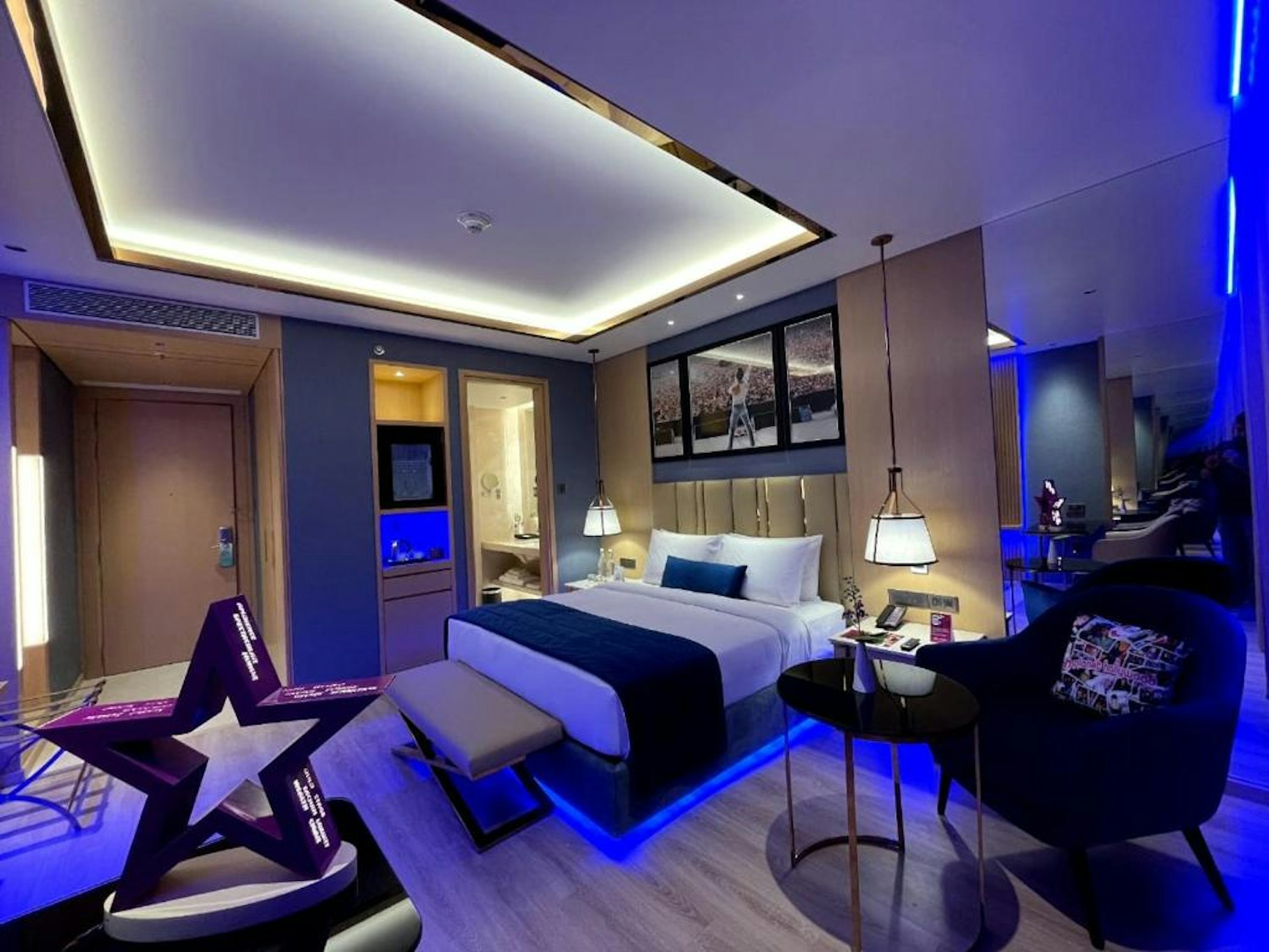 Planet Hollywood Thane City 14/33