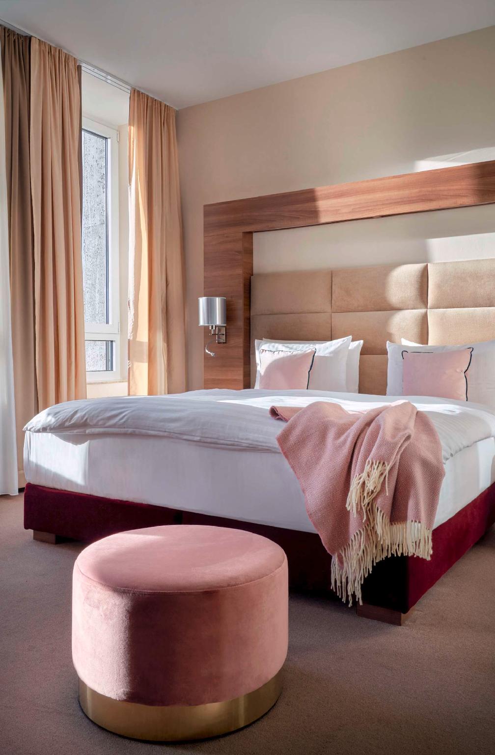 Plus, Superior, King Bed, Queen Bed