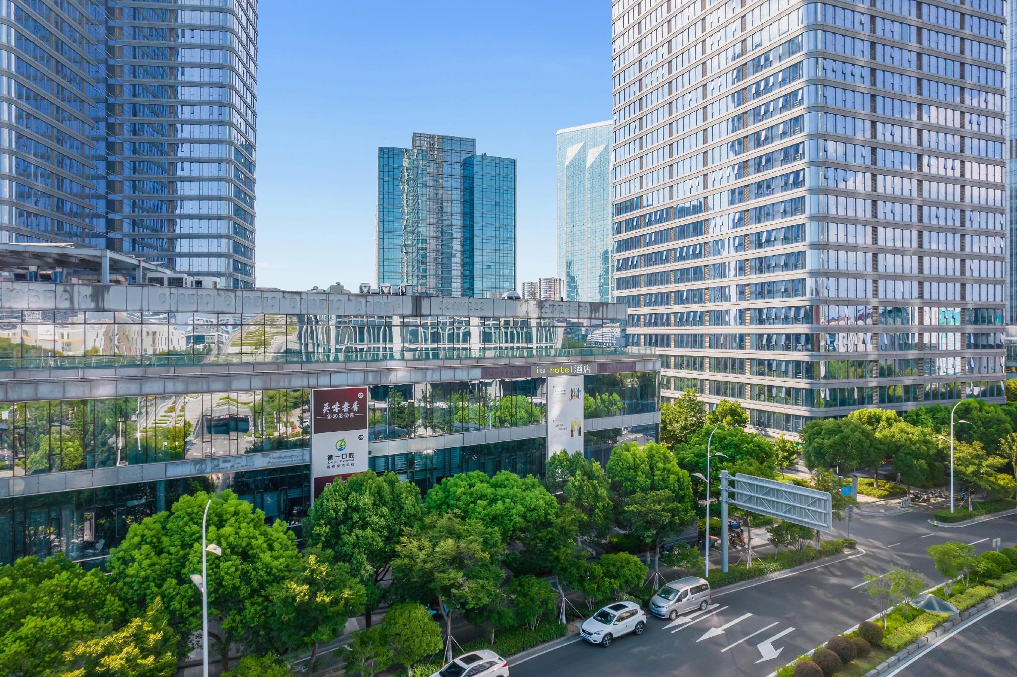 IU Hotel (Suzhou Dushu Lake Moon Bay Metro Station) 41/54