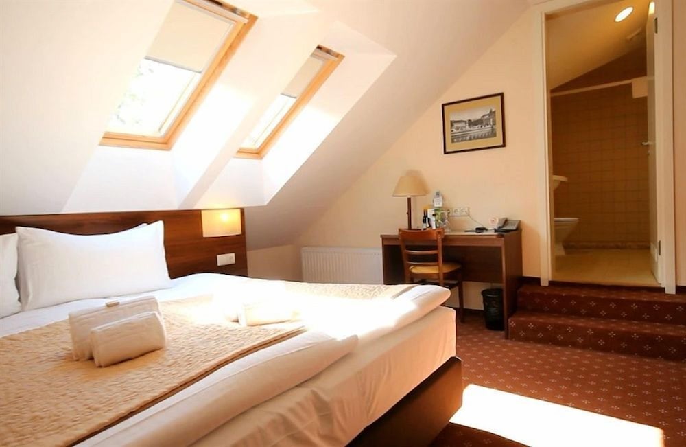 Memel Hotel 19/66