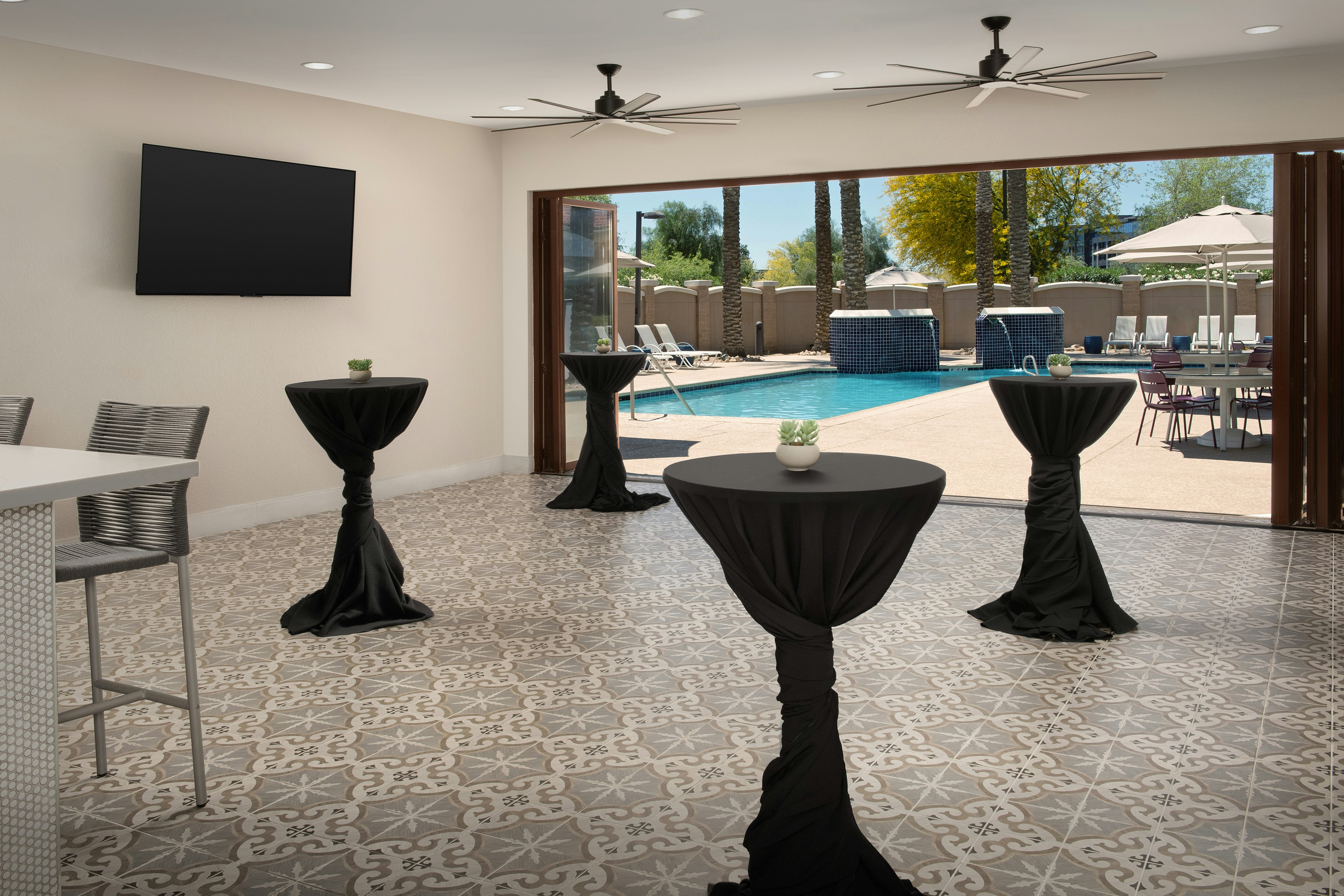 Hilton Phoenix Chandler 73/82