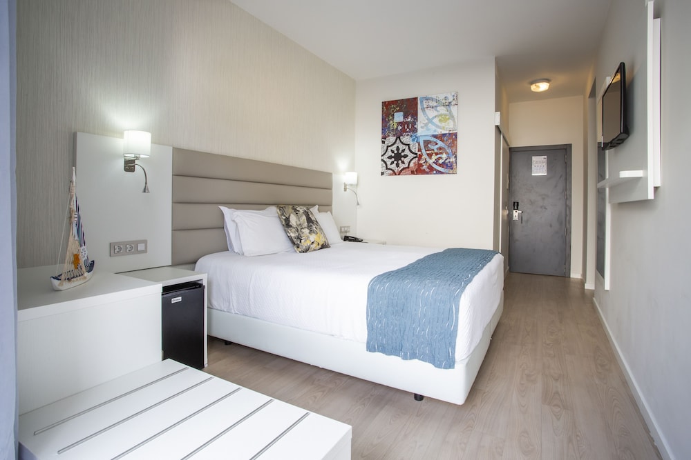 Carvi Beach Hotel 19/78