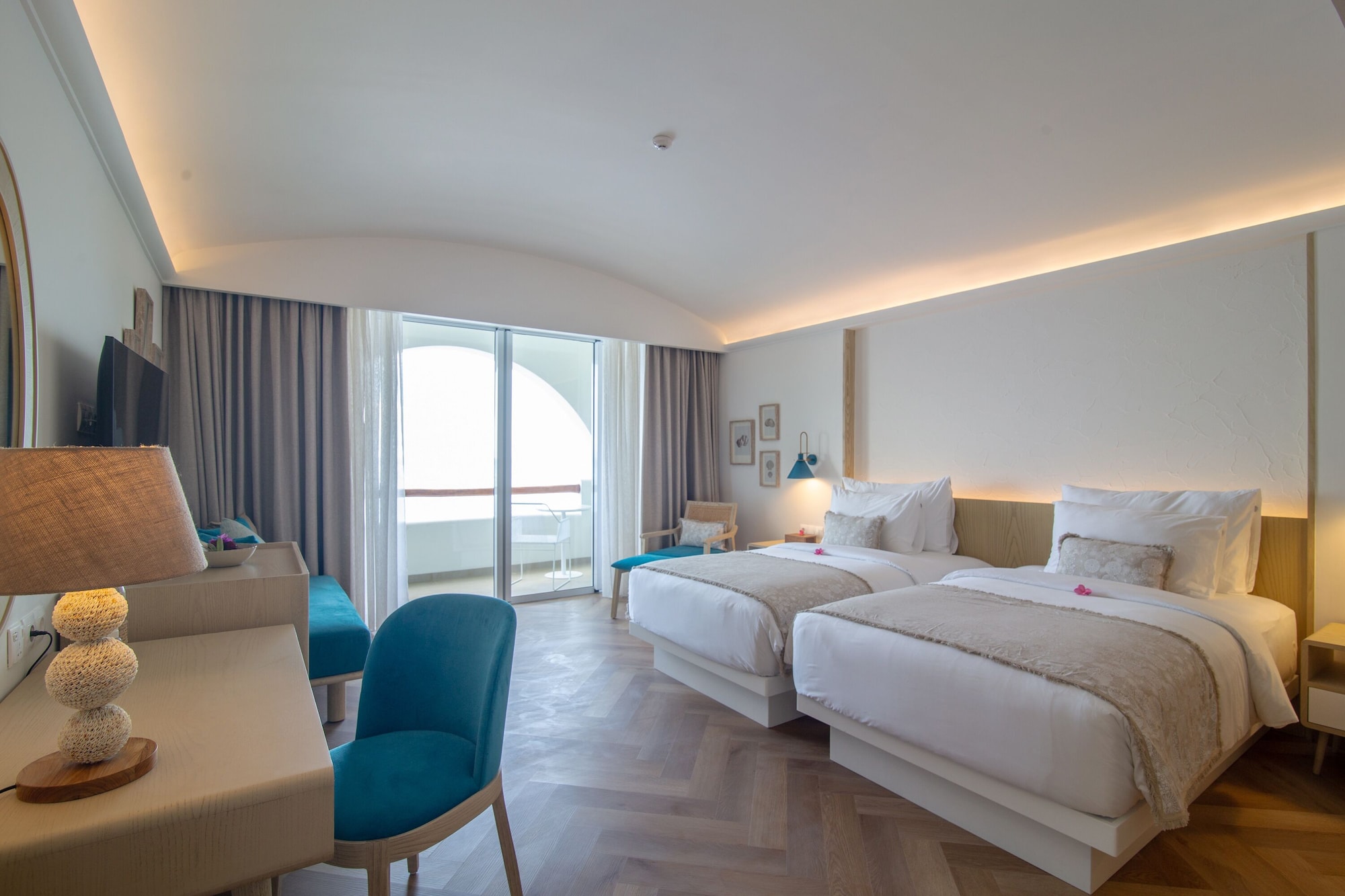 OCEAN, DELUXE, TWIN BEDS