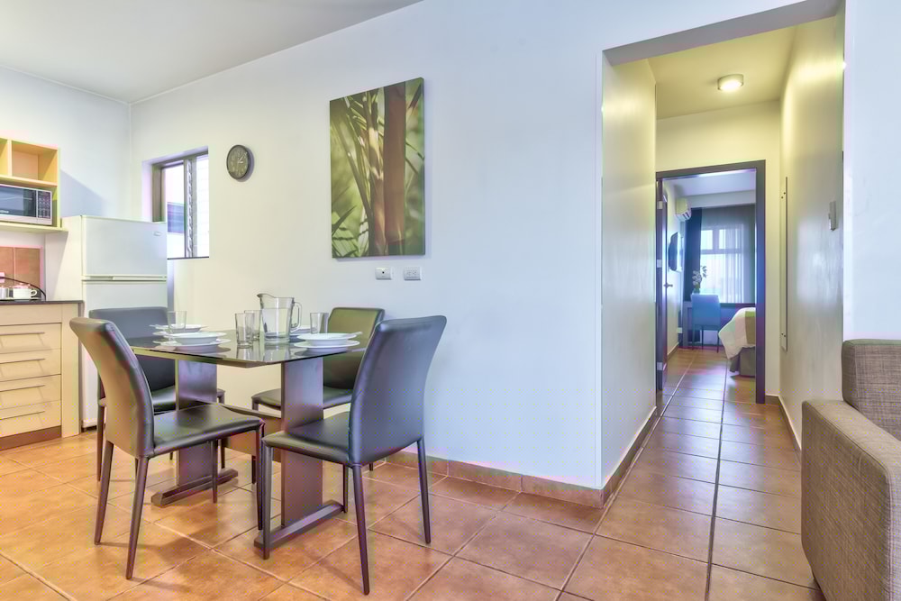 Hotel Suites Cristina 45/69