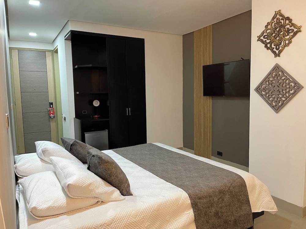 Hotel Merlott 70 34/63