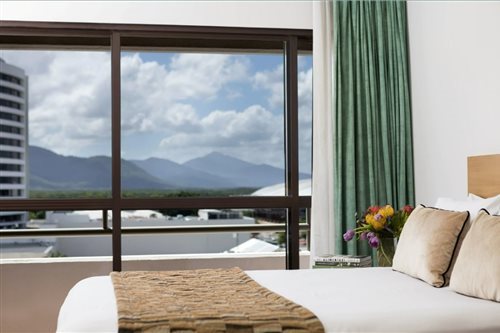 Standard (7n)، The Benson Hotel 2/2