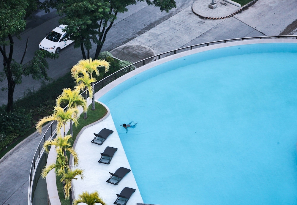 Limketkai Luxe Hotel 47/50