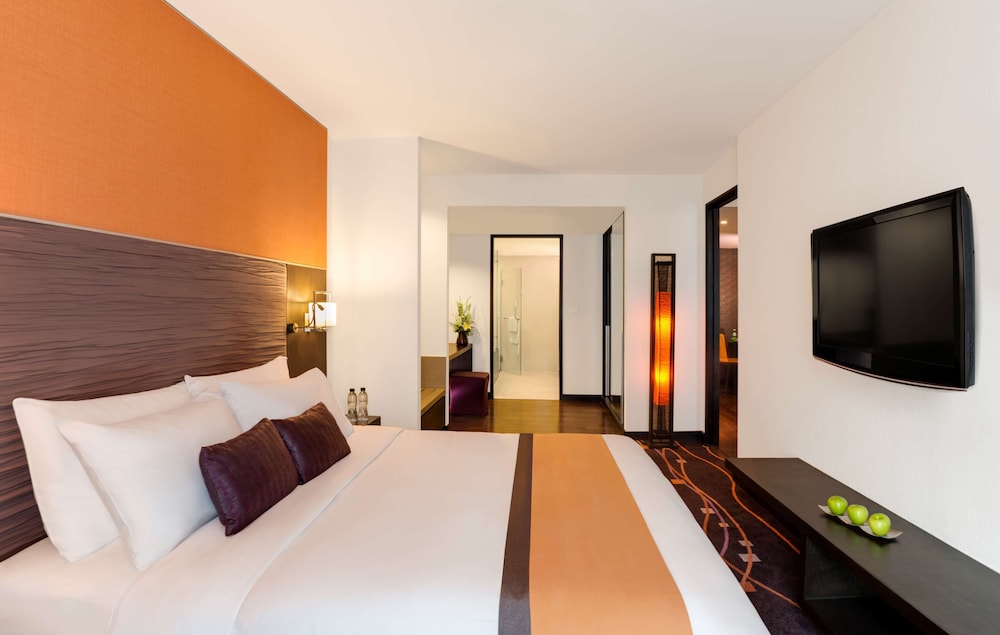 RADISSON SUITES BANGKOK SUKHUMVIT 18/73