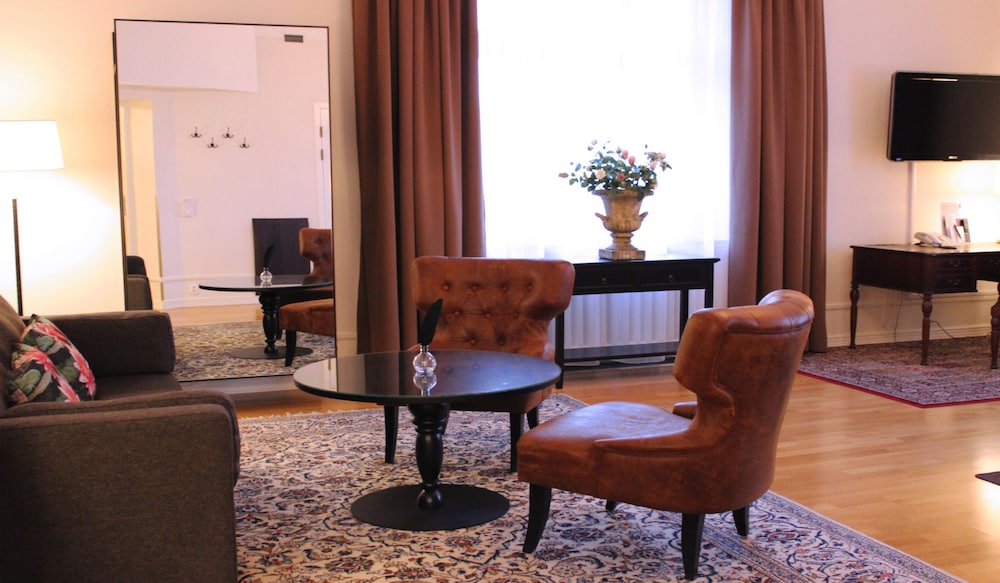 Home Hotel Drott 27/41