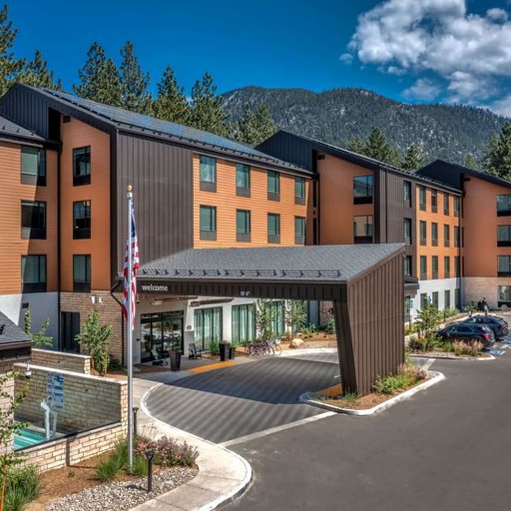 Hampton Inn and Suites South Lake Tahoe 2/39