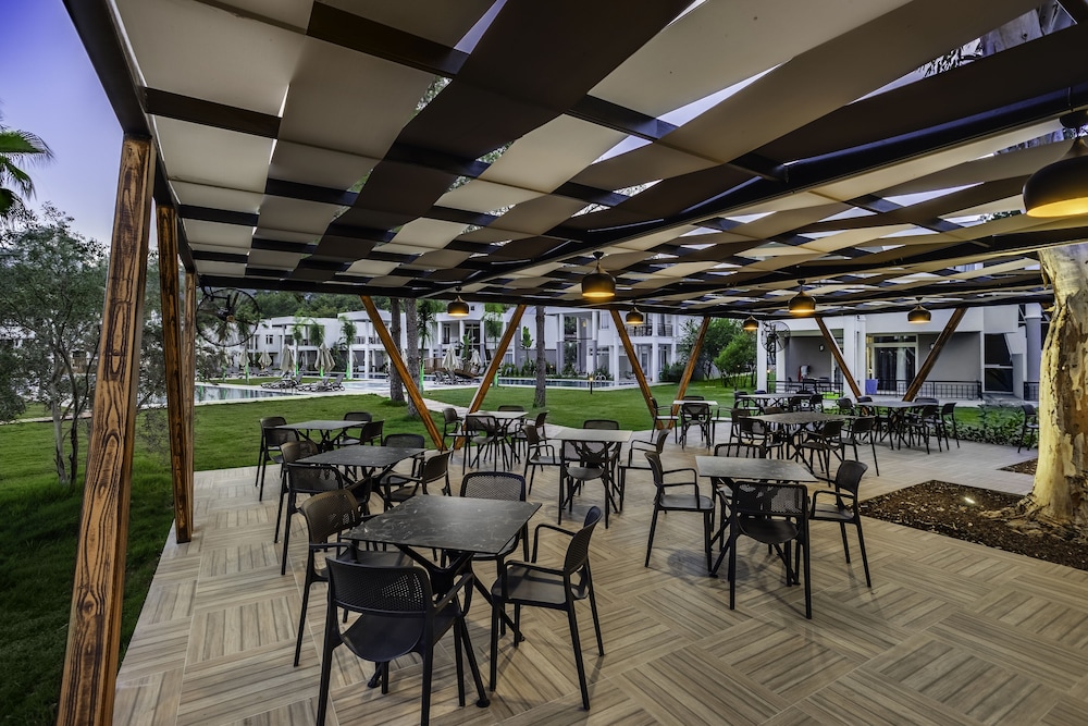 Simena Comfort Hotel 32/55