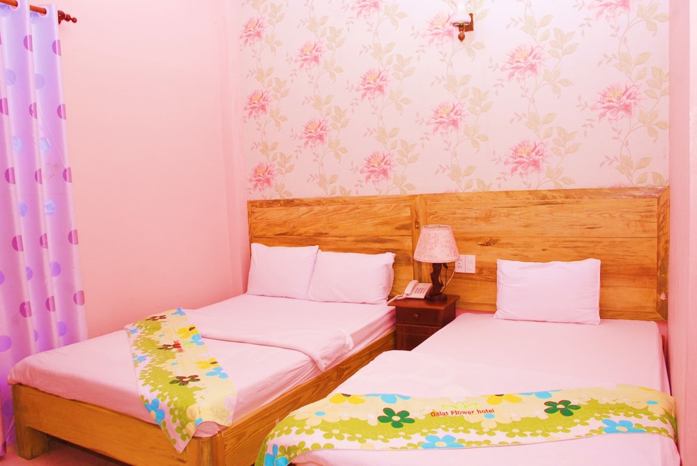 Dalat Flower Hotel 25/72