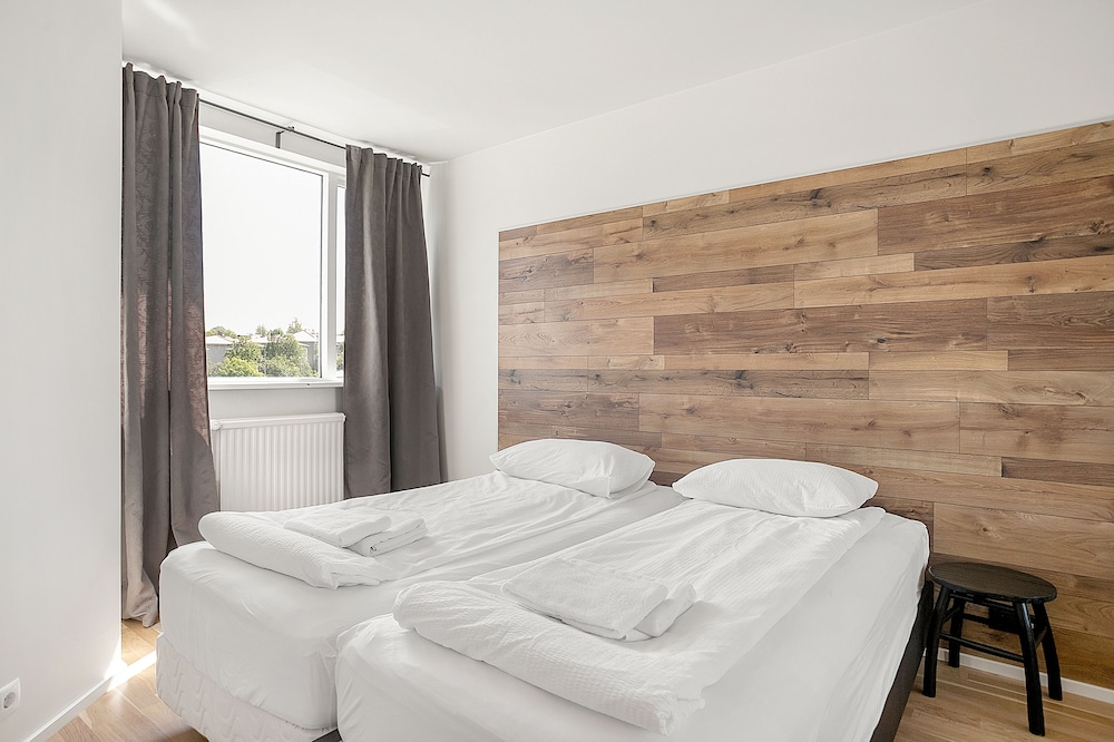 1 BEDROOM, APARTMENT