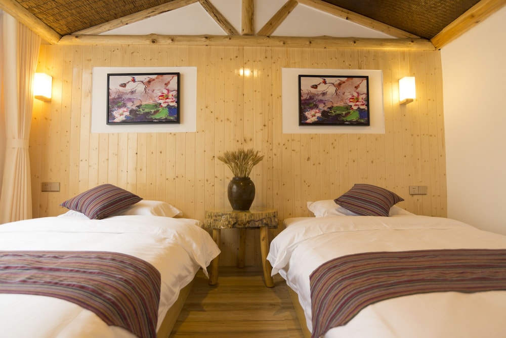 Jiesu Renwen Guest House 22/40
