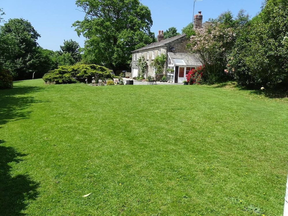 Park Farmhouse 24/32