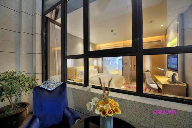 Lavande Hotels (Shanghai Jiading Xincheng Stadium) 84/93