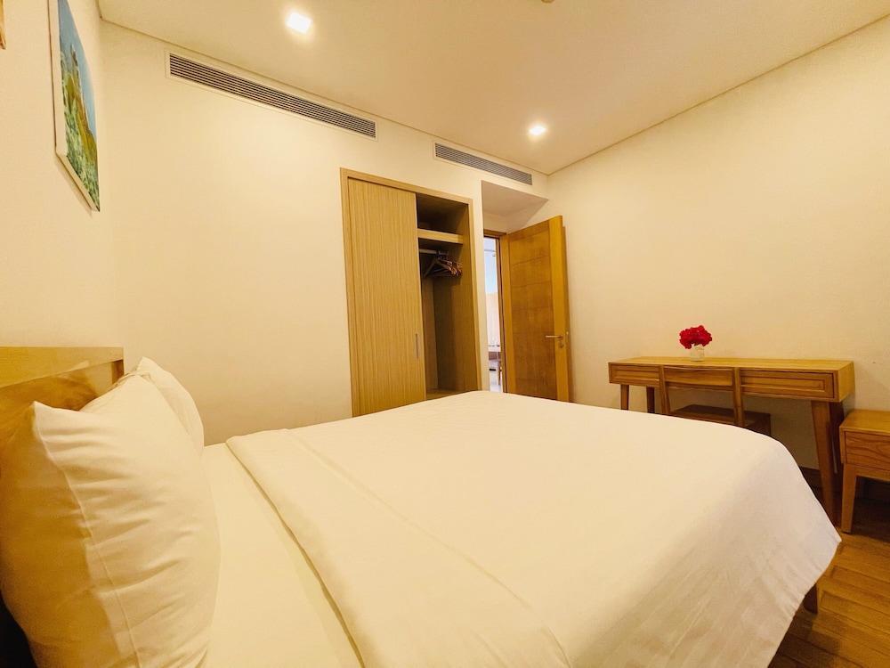 1 BEDROOM, OCEAN, LUXURY, APARTMENT