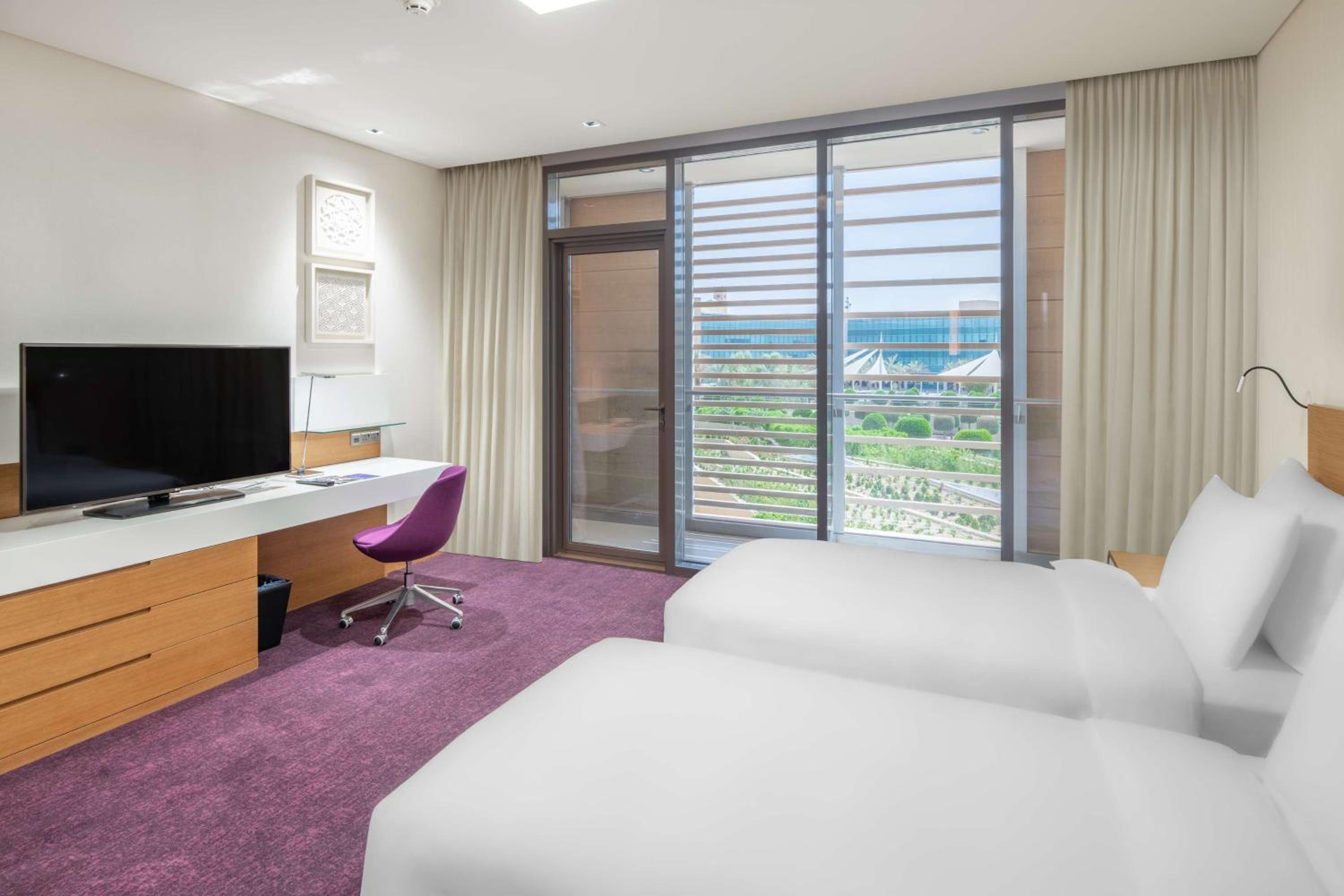 جناح رئاسي بسرير كينج مع دخول الصالة، فندق وريزيدنس راديسون بلو ، حي السفارات الرياض(Radisson Blu Hotel Residence Riyadh Diplomatic Quarter) 3/9