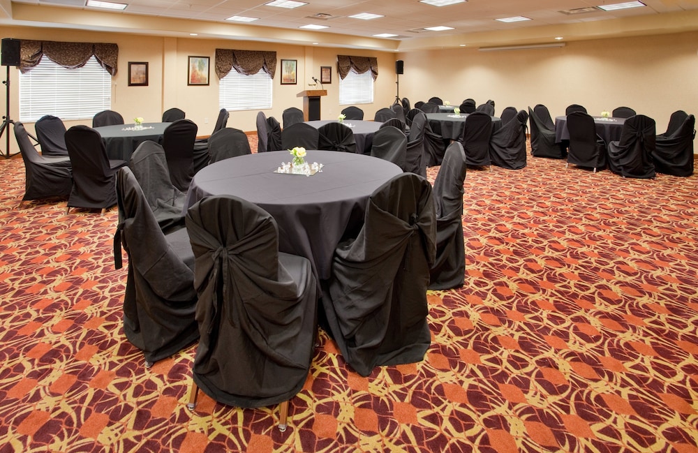Holiday Inn Express Hotel And Suites Las Cruces North 28/76