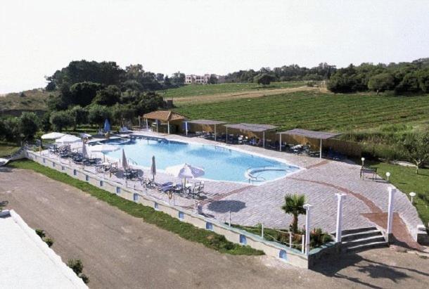 Lintzi Hotel 26/55