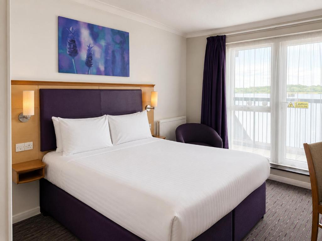Room, Double Bed, Lake View
