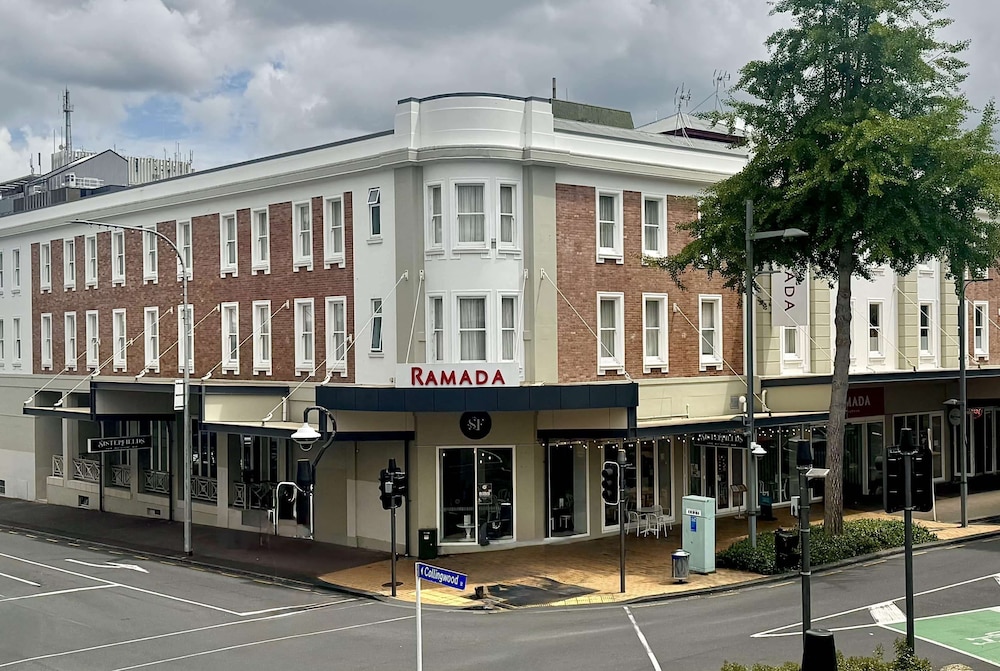 Ramada by Wyndham Hamilton City Center 5/50