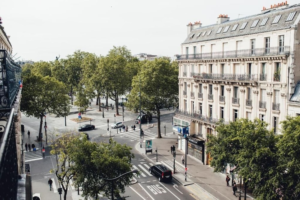 Hotel de l'Exposition Republique 59/68
