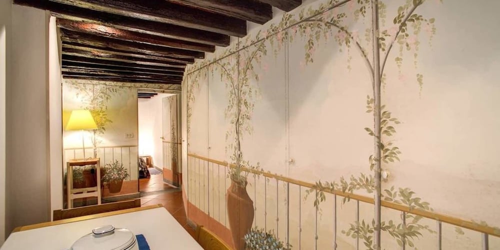 Cartari Elegant Suite Piazza Navona 9/21