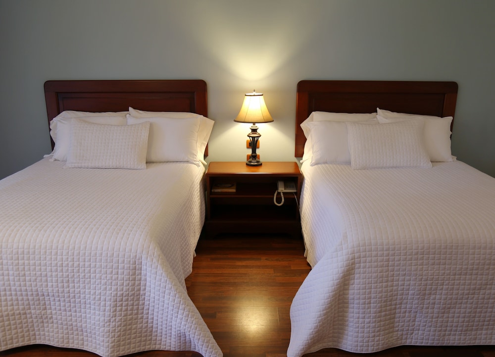 EXECUTIVE, DOUBLE BED