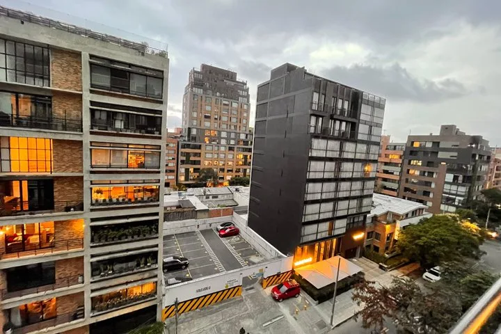 Edificio Universal 85 14/16