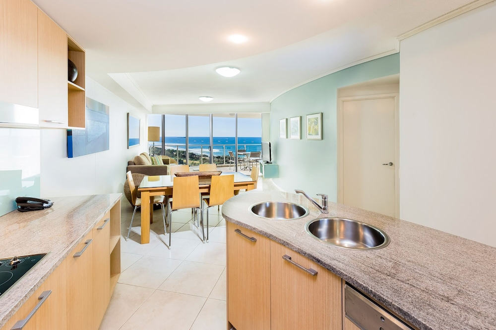 THE SEBEL MAROOCHYDORE 55/72