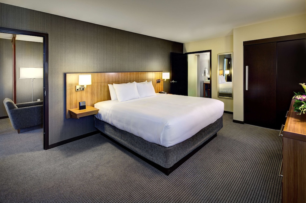 Standard, King Bed