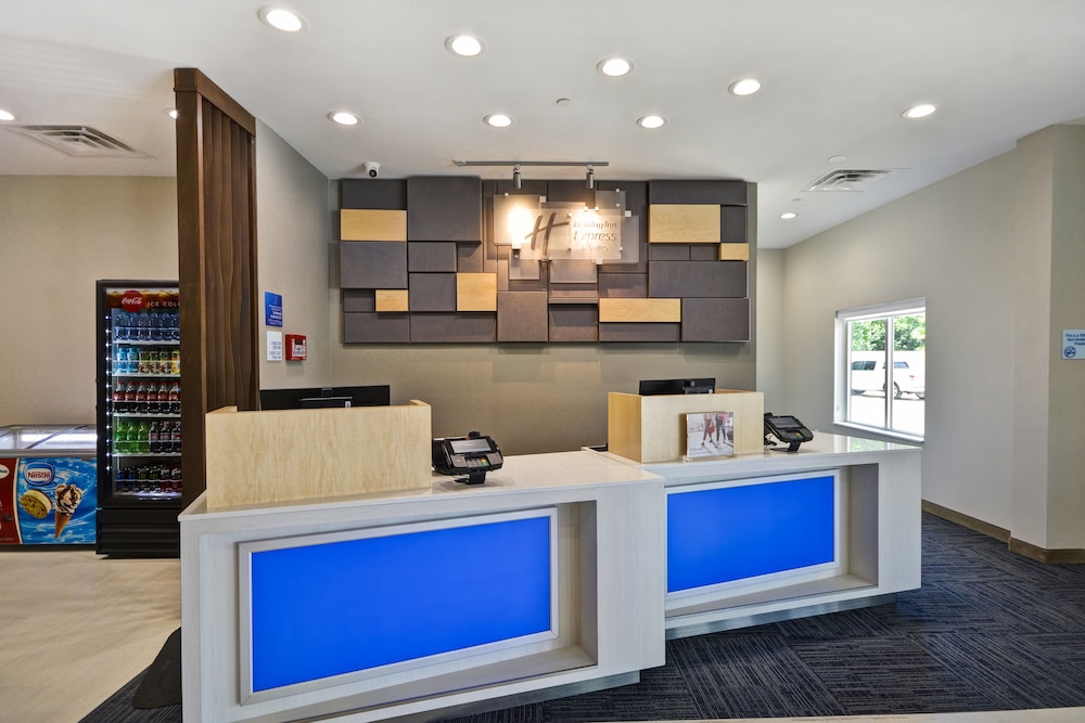 Holiday Inn Express & Suites Houston NASA - Boardwalk Area 14/57