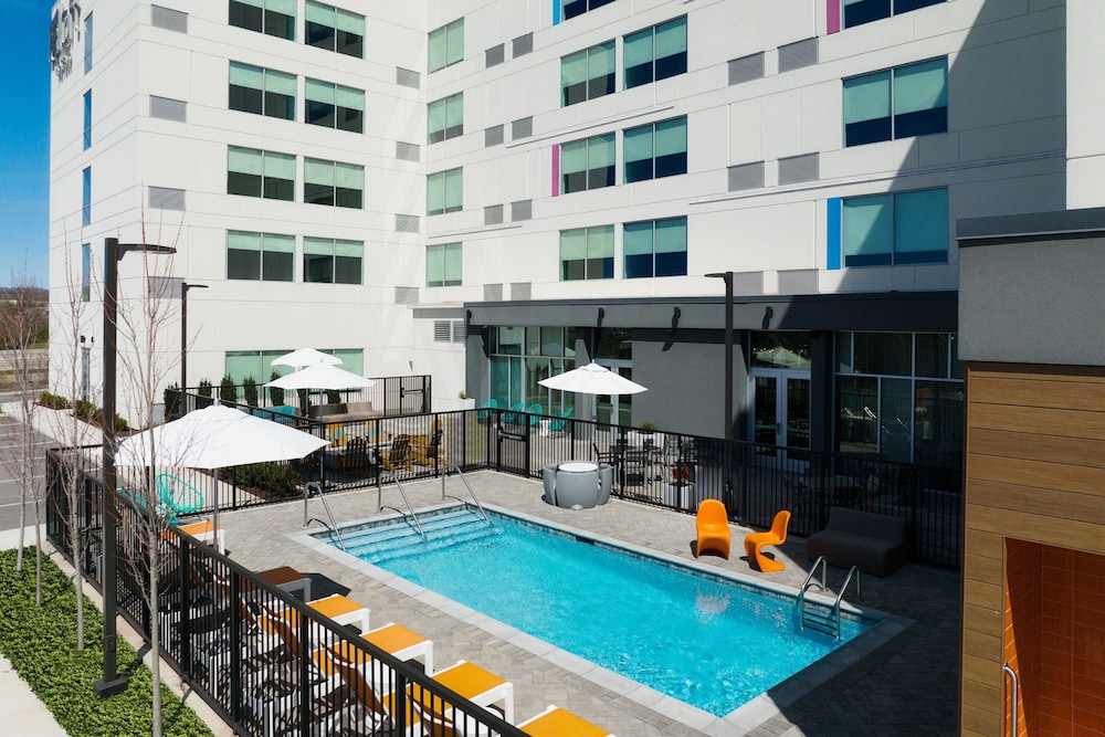 Aloft Knoxville West 1/59