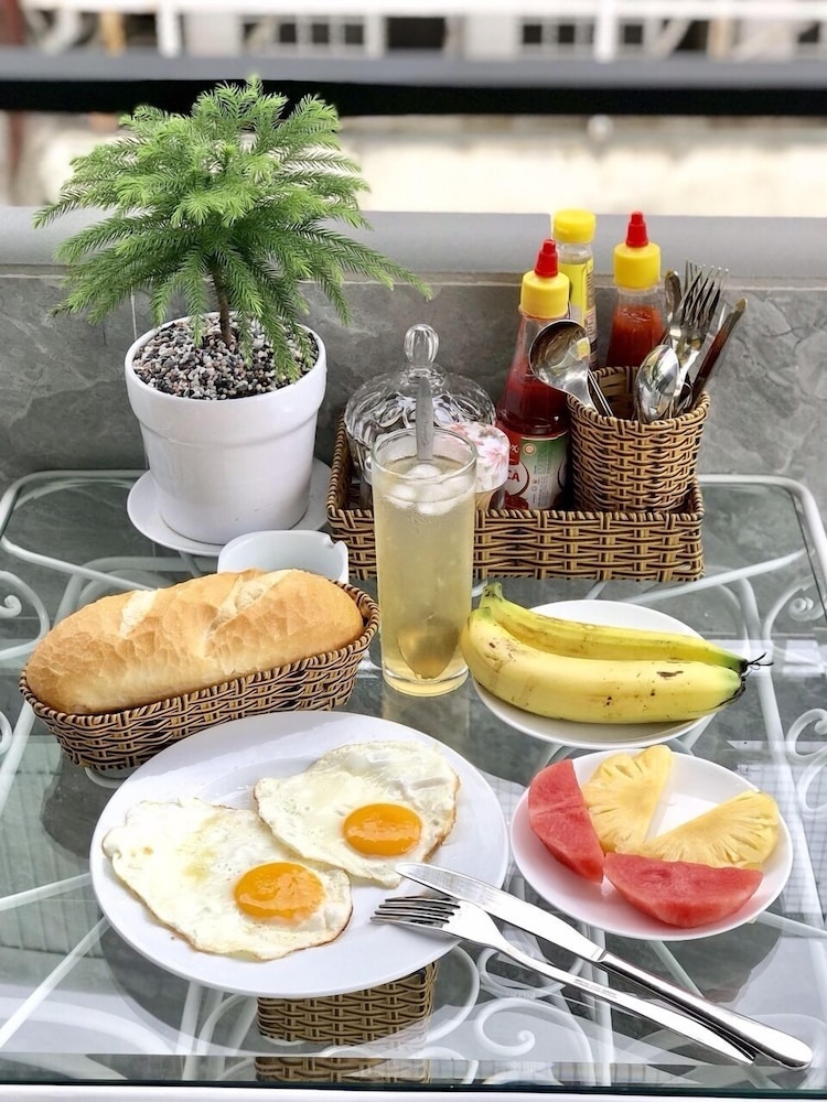 Louis Hostel 33/50