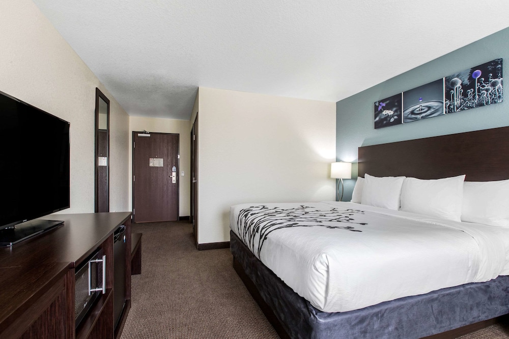 Sleep Inn and Suites Ankeny Des Moines IA 9/33