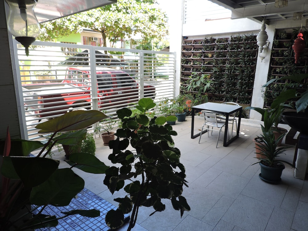 Orange Mangrove Pension House by SMS Hospitality 52/60