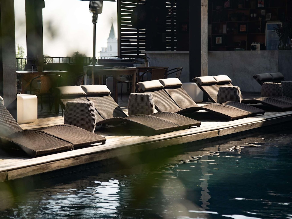 swimming pool spa